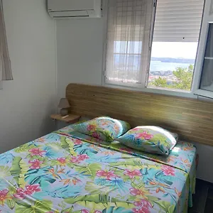 Sur Morne Ventile Avec Vue Mer En Martinique Le Robert